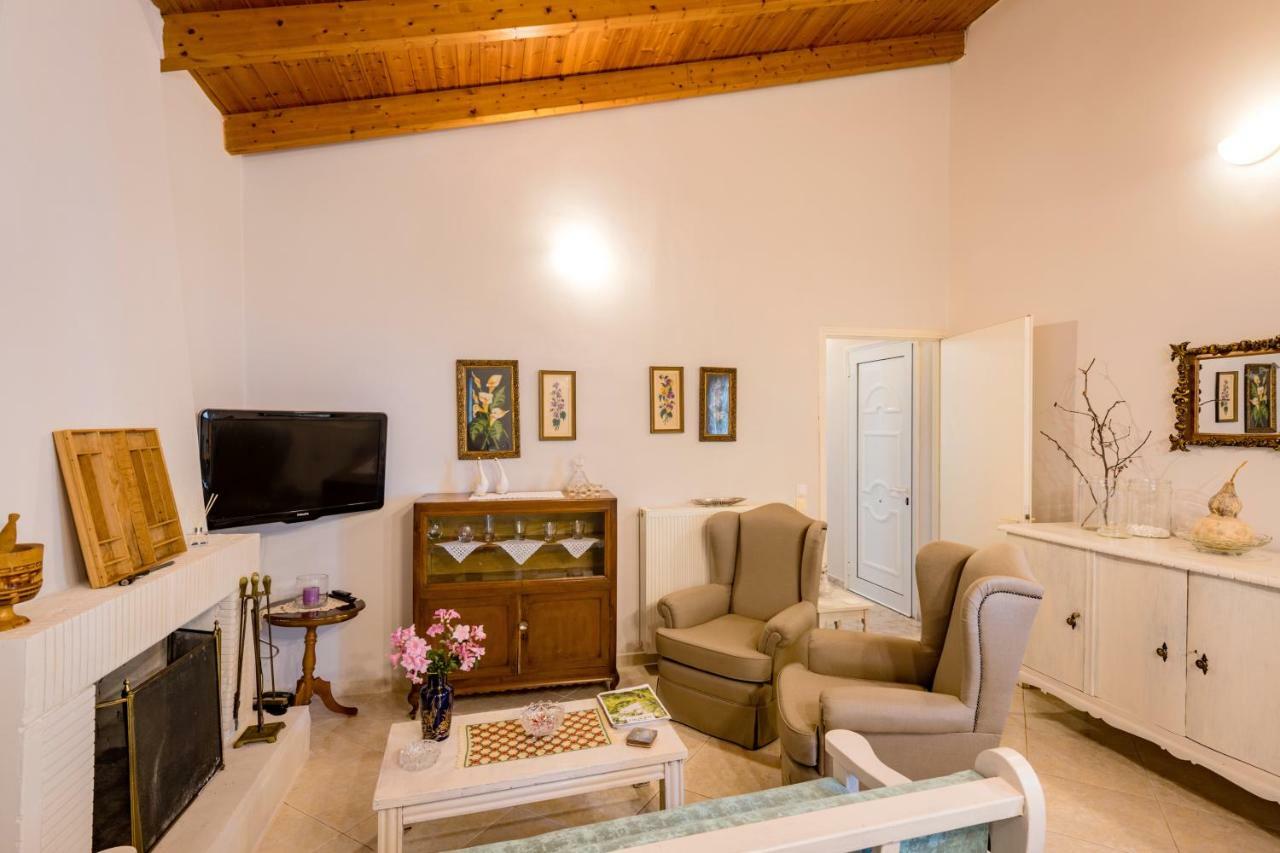 Kiko, The Coastline House Villa Kato Achaia Dış mekan fotoğraf
